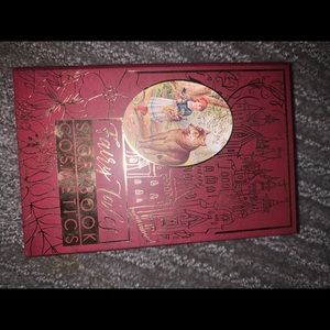 Storybook eyeshadow pallet